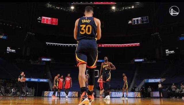 6连30+库里越战越勇 冲刺季后赛冲击得分王